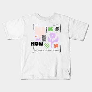 The world needs peace & love Kids T-Shirt